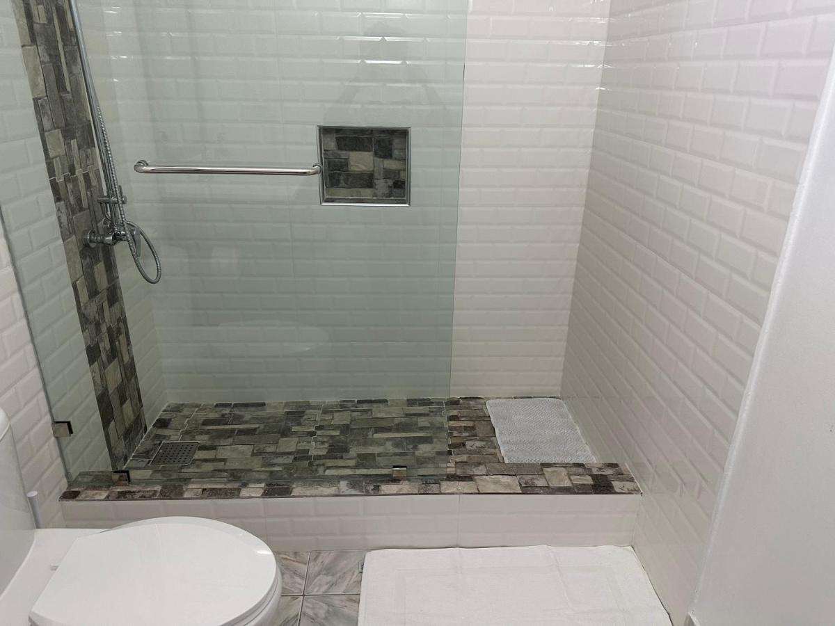 Remarkable 1-Bed Apartment In مونتيغو باي المظهر الخارجي الصورة