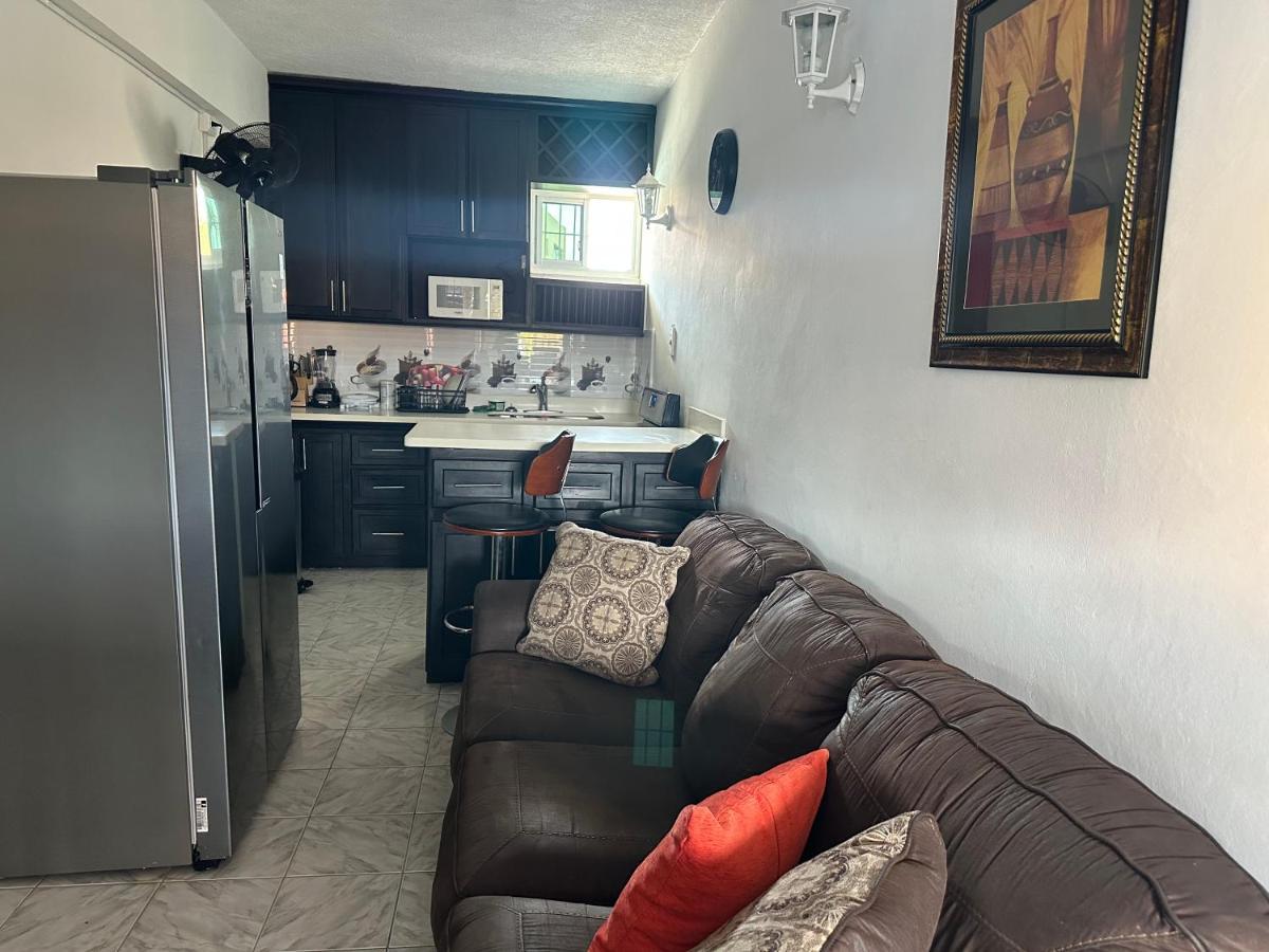 Remarkable 1-Bed Apartment In مونتيغو باي المظهر الخارجي الصورة